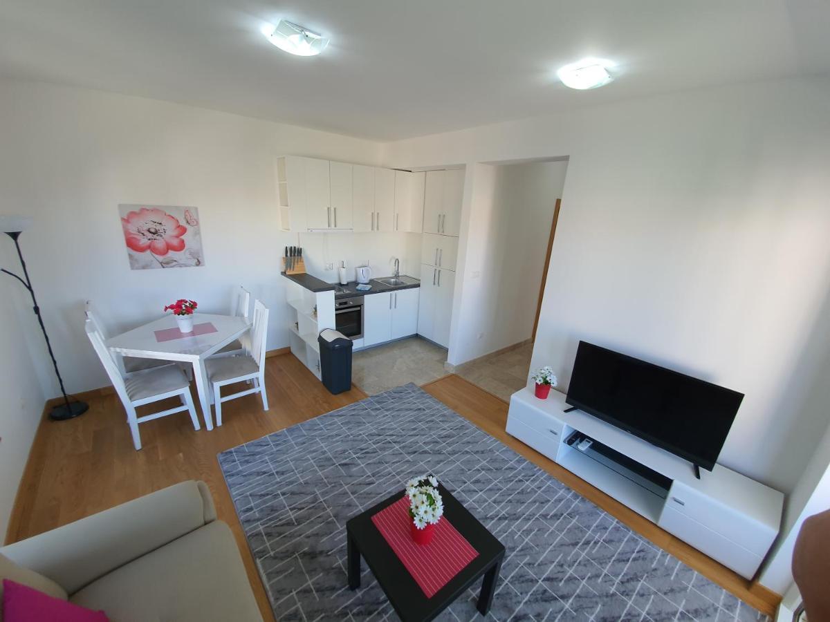 As Apartments Rafailovici Ngoại thất bức ảnh